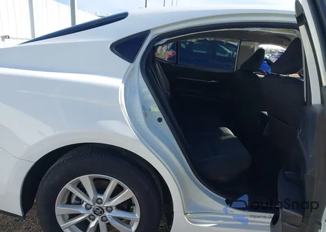 2025 Toyota Camry Le z USA, uszkodzony, nr VIN 4T1DAACK2SU019576